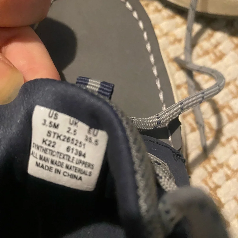 Size 3.5 boys sperry shoes